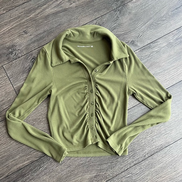 Abercrombie & Fitch green button up - Picture 2 of 2